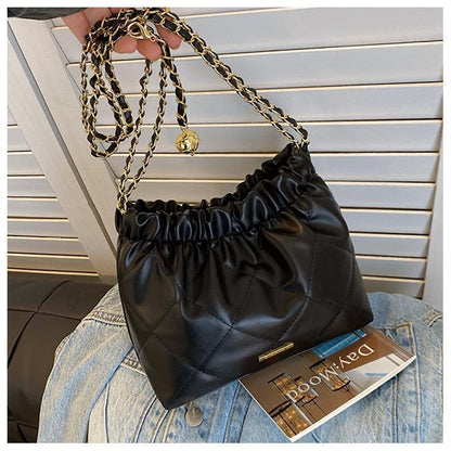 Women’s Black Crossbody Bag – Elegant, Lightweight & Versatile Fashion Accessory